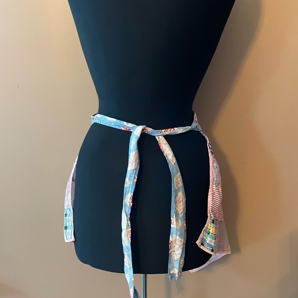 Vintage Handmade Patchwork Quilt Pattern Half Apr… - image 2